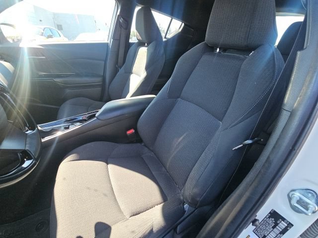 Used 2019 Toyota C-HR XLE FWD image 13