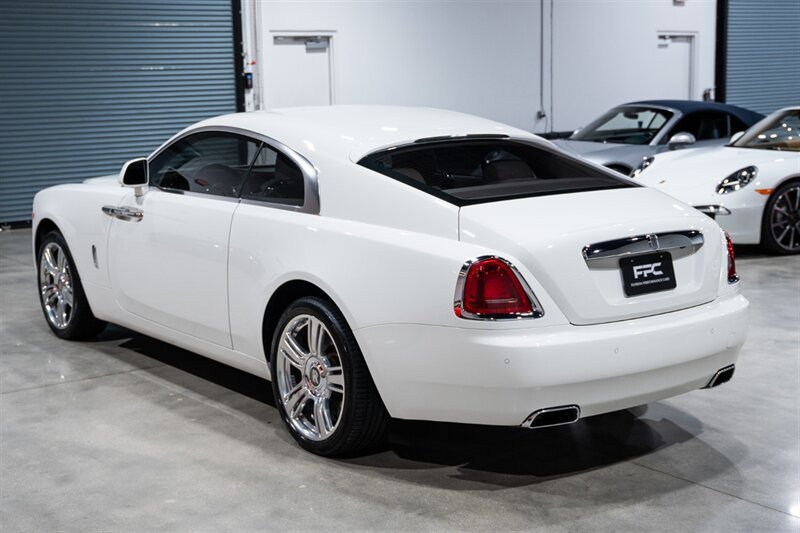 Used 2016 Rolls-Royce Wraith RWD image 4