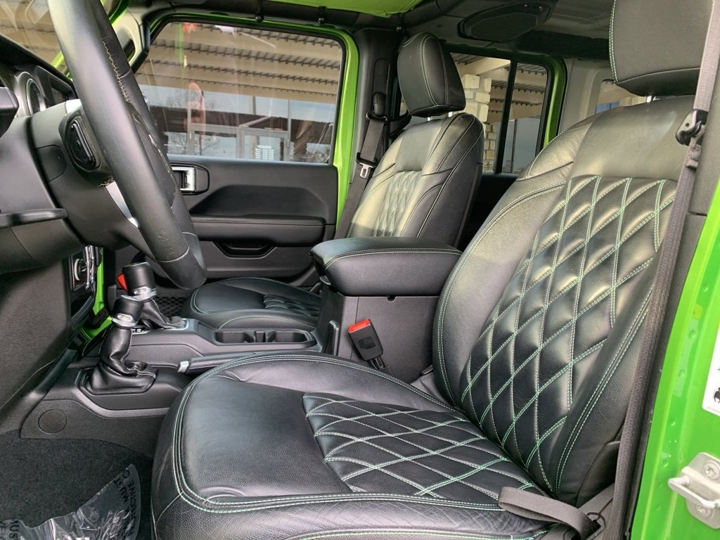 Used 2019 Jeep Wrangler Unlimited Sahara w/ Uconnect 4C Nav & Sound Group image 13