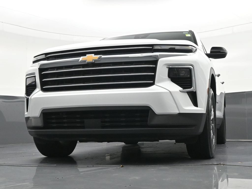 Used 2025 Chevrolet Traverse LT FWD image 32