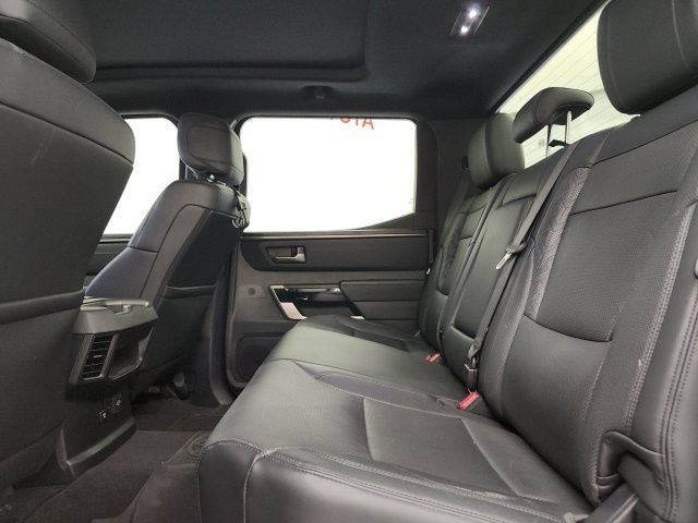 Used 2025 Toyota Tundra Limited AWD/4WD image 10