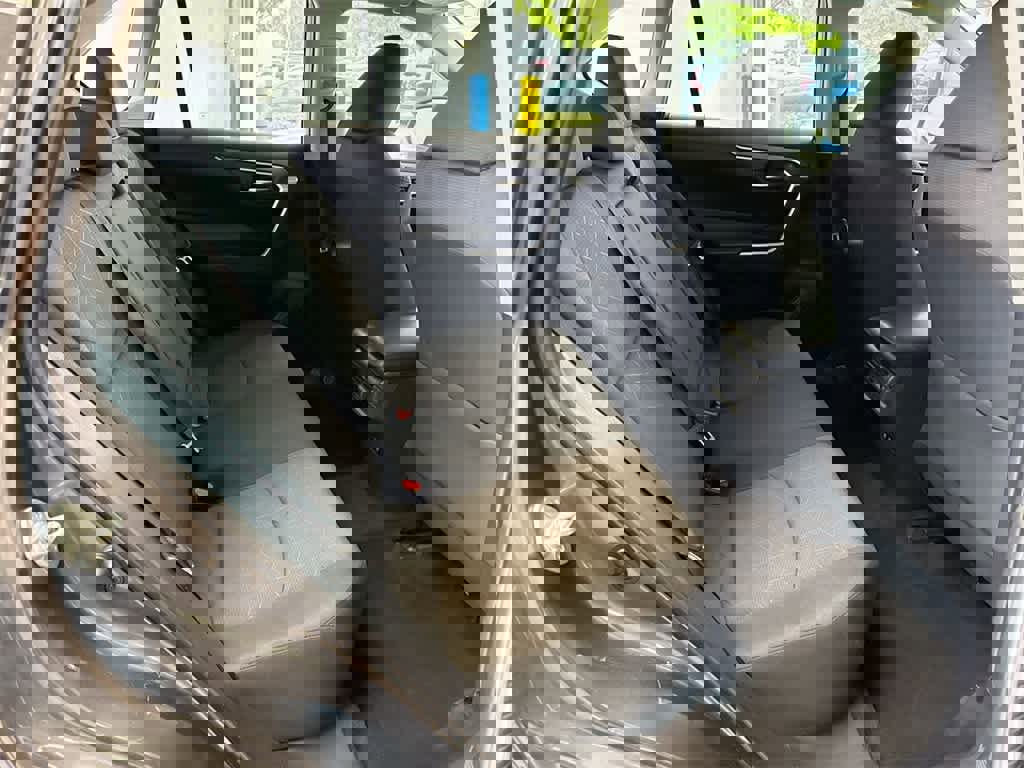 Used 2019 Toyota RAV4 XLE image 22