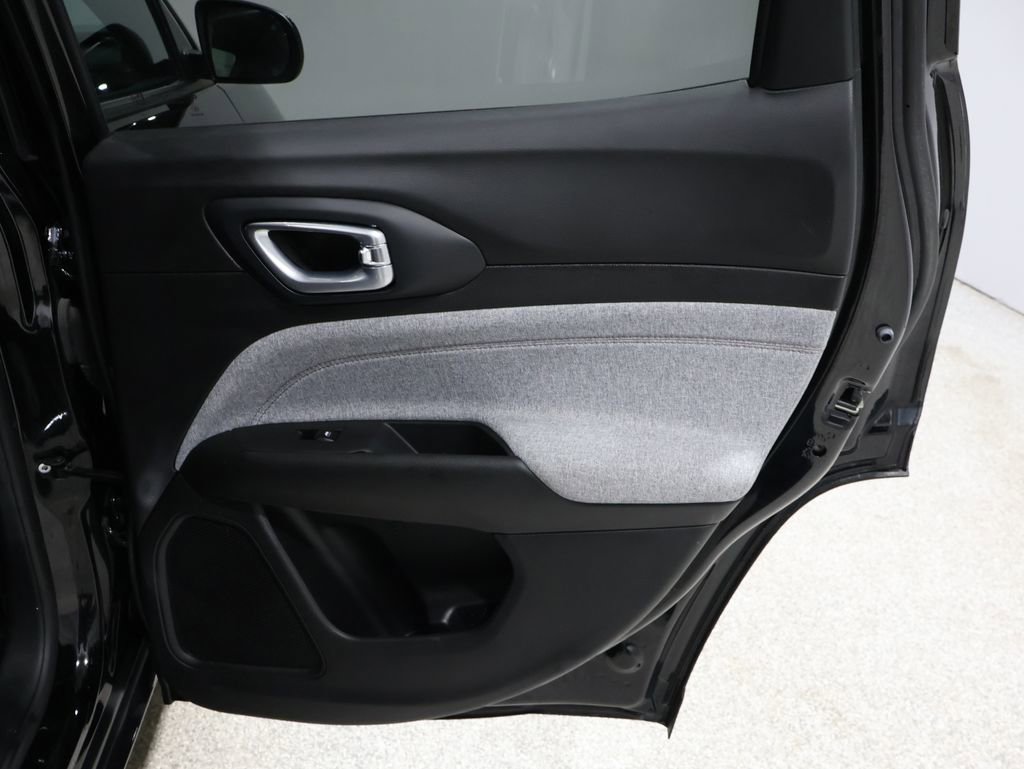 Certified 2023 Jeep Compass Latitude image 21