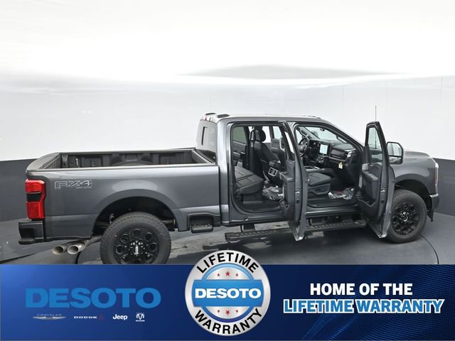 New 2026 Ford F250 Lariat w/ Black Appearance Package image 59