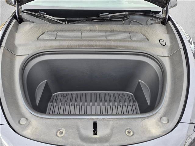 Used 2024 Tesla Model Y 2WD image 24