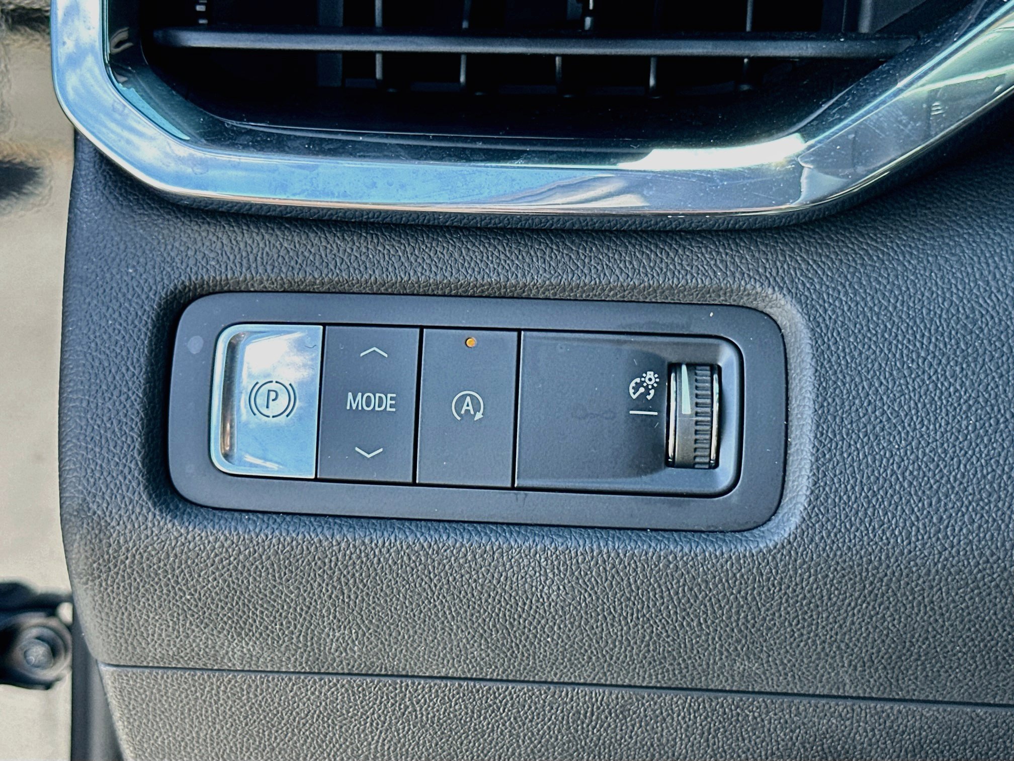 Used 2024 GMC Acadia Denali w/ Super Cruise Package FWD image 10