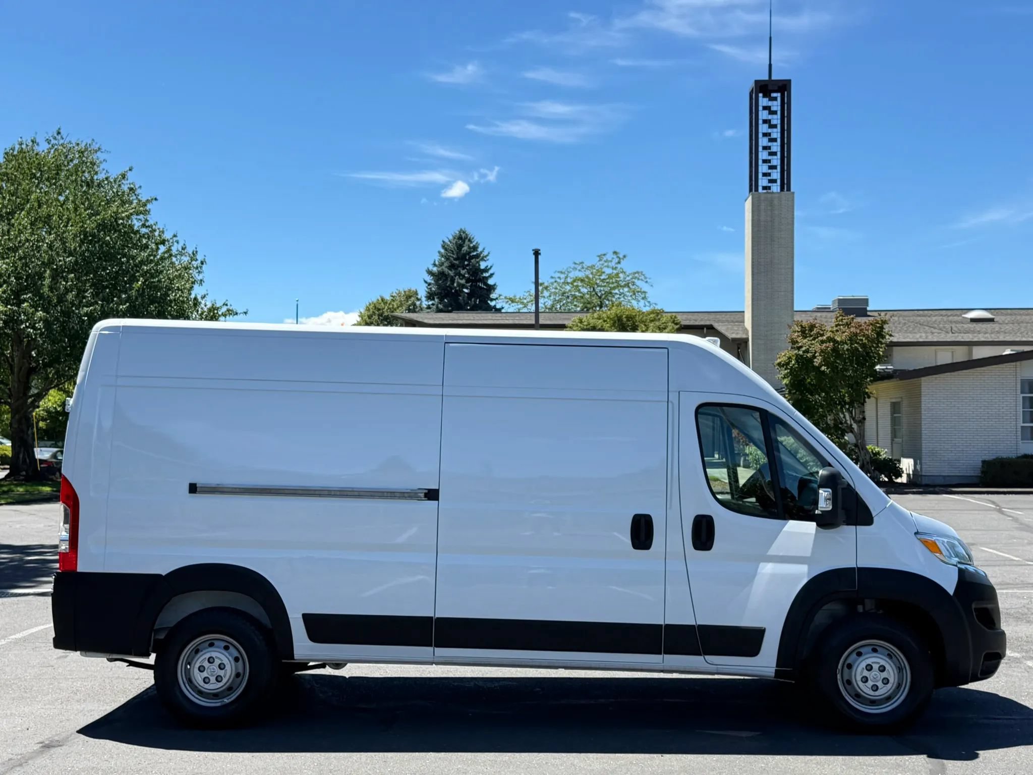 Used 2025 RAM ProMaster 2500 FWD image 7