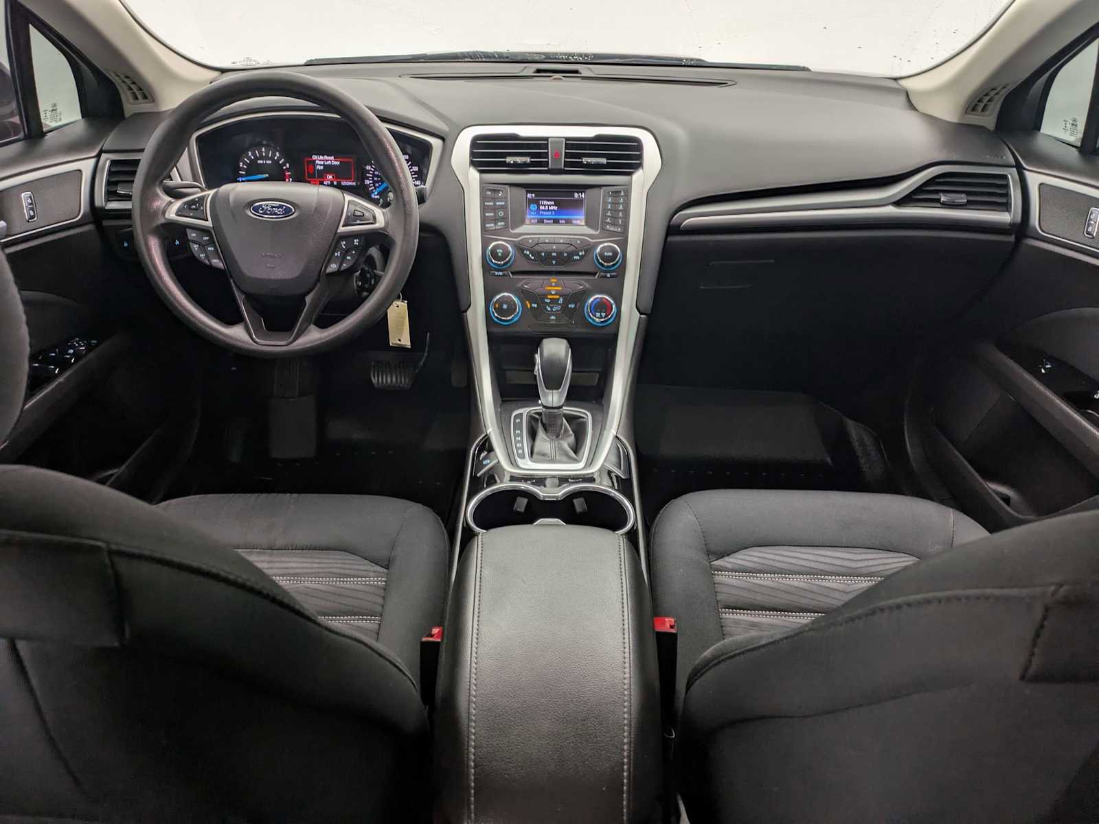 Used 2016 Ford Fusion SE image 16