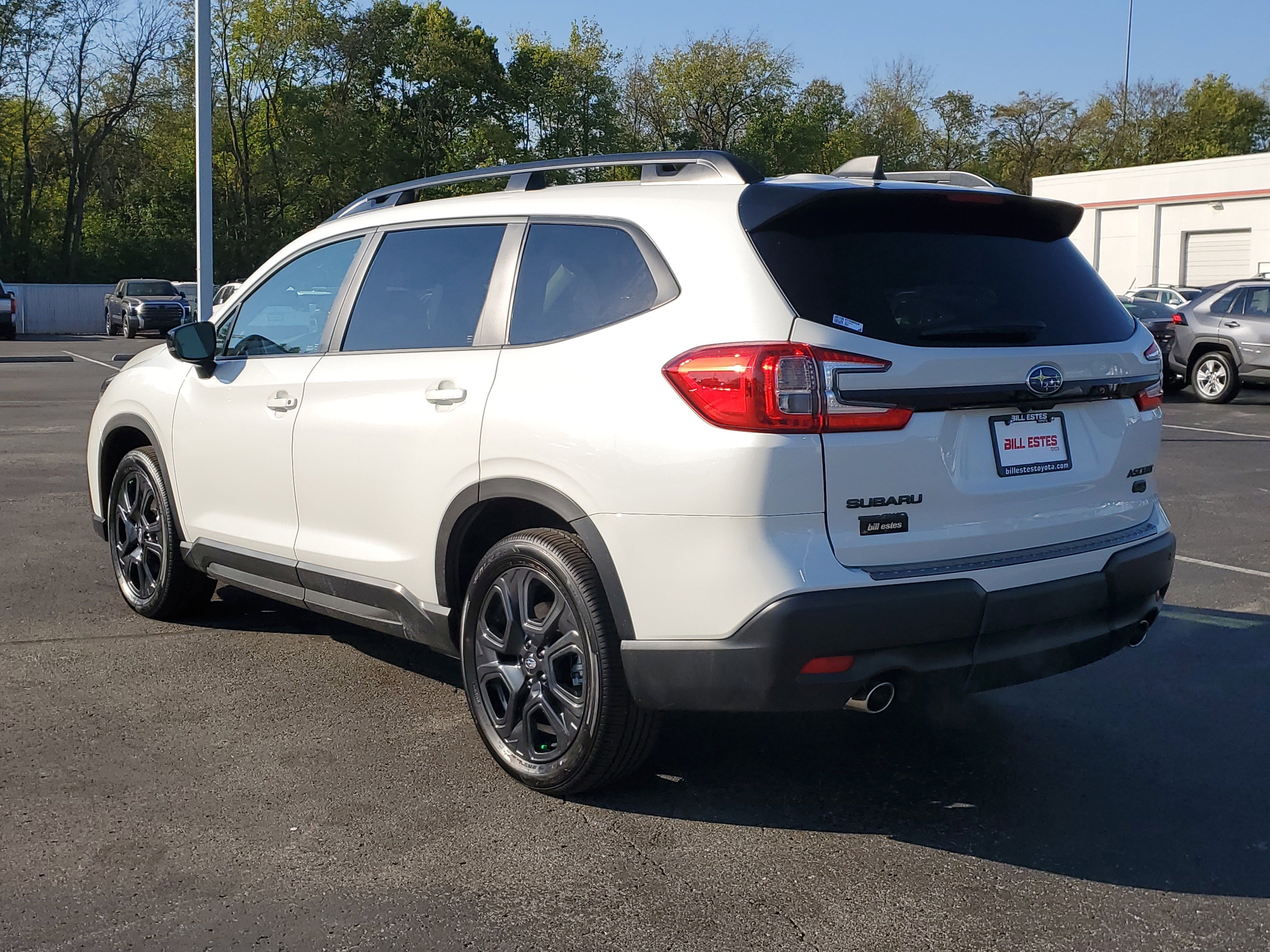 Used 2025 Subaru Ascent Bronze Edition image 4