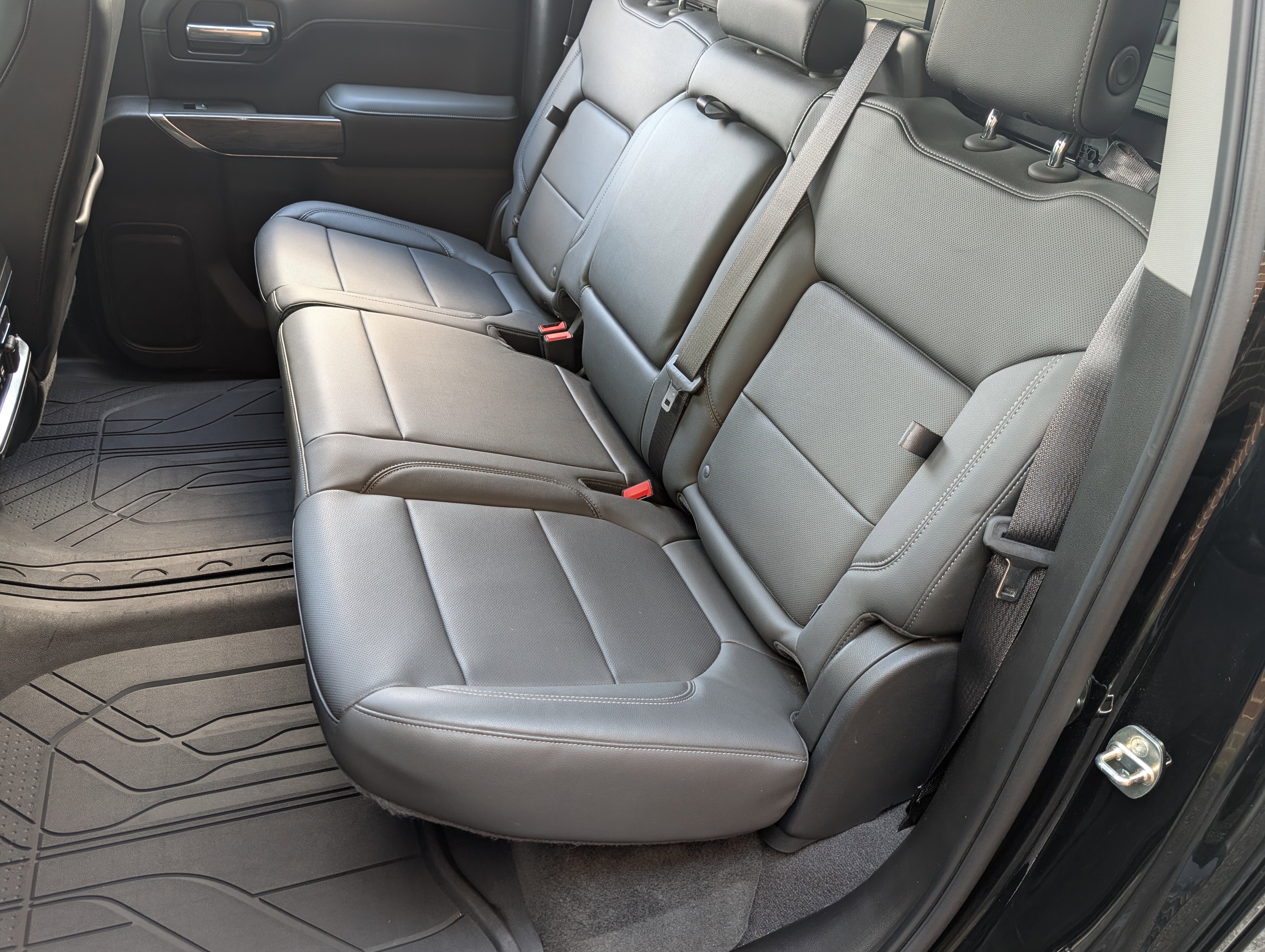 Used 2020 Chevrolet Silverado 1500 LTZ w/ LTZ Premium Package AWD/4WD image 18
