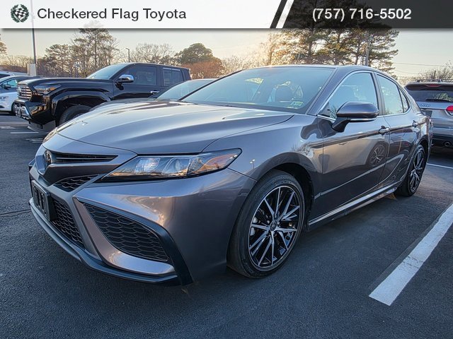 Used 2023 Toyota Camry SE w/ Cold Weather Package