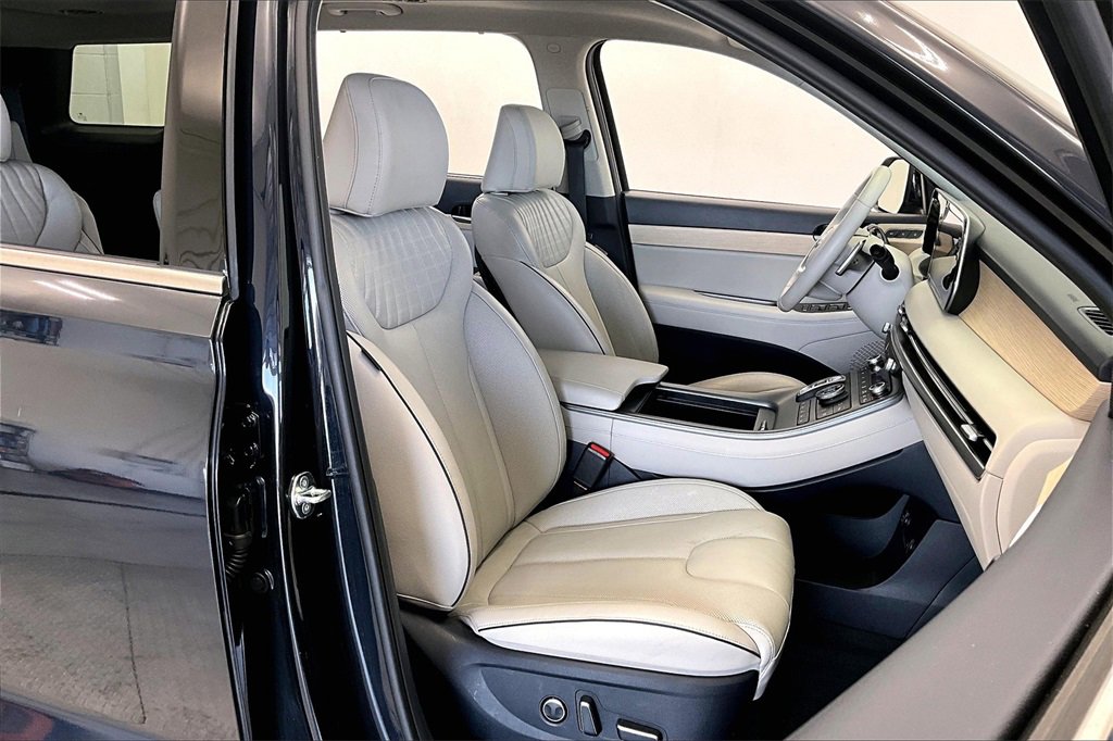 Used 2024 Hyundai Palisade Limited image 7