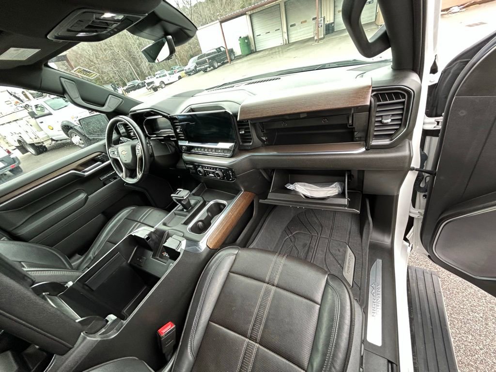 Used 2022 Chevrolet Silverado 1500 High Country w/ High Country Premium Package image 25