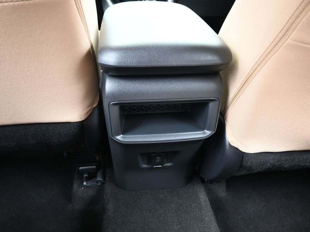 Used 2019 Toyota RAV4 LE image 34