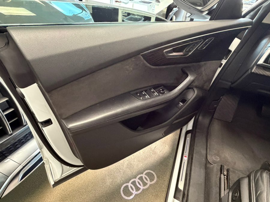 Used 2020 Audi Q8 Prestige w/ Prestige Package AWD/4WD image 25