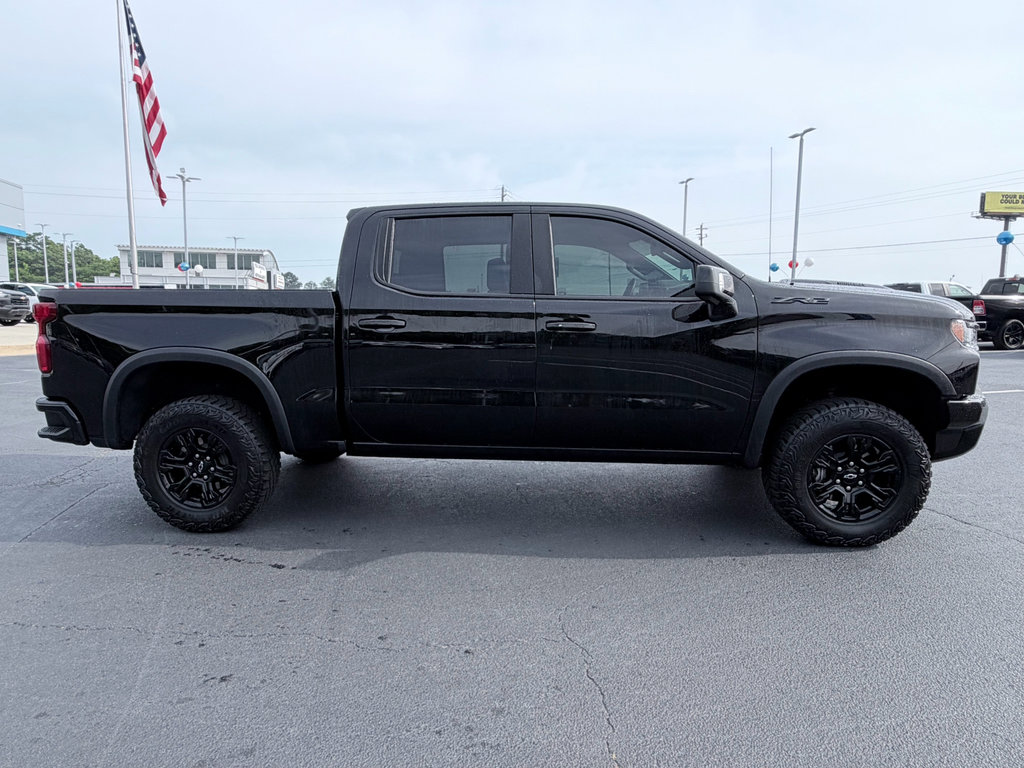 Used 2025 Chevrolet Silverado 1500 ZR2 w/ Technology Package AWD/4WD image 4