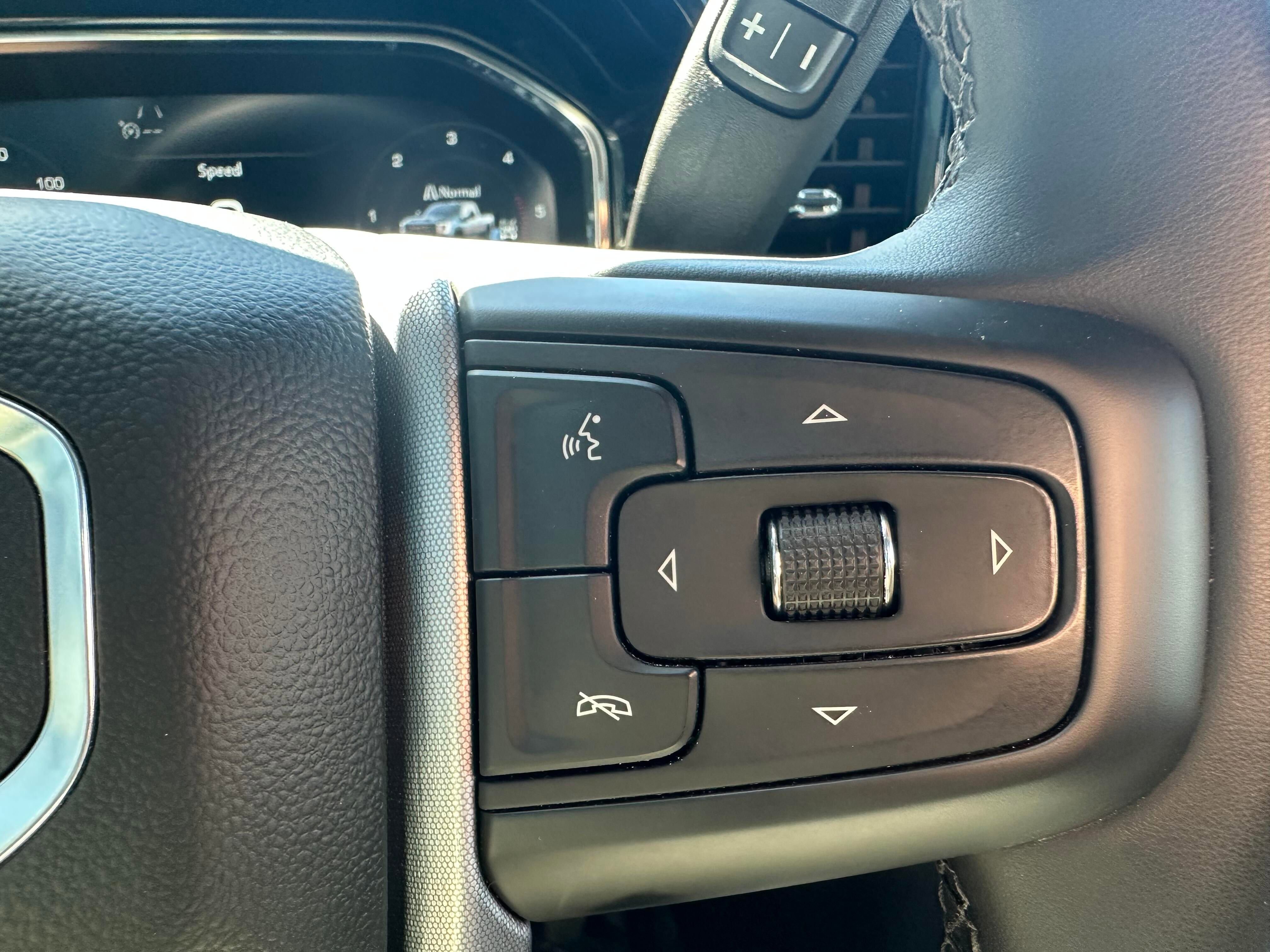 Used 2024 GMC Sierra 3500 SLT w/ X31 Off-Road Package image 24
