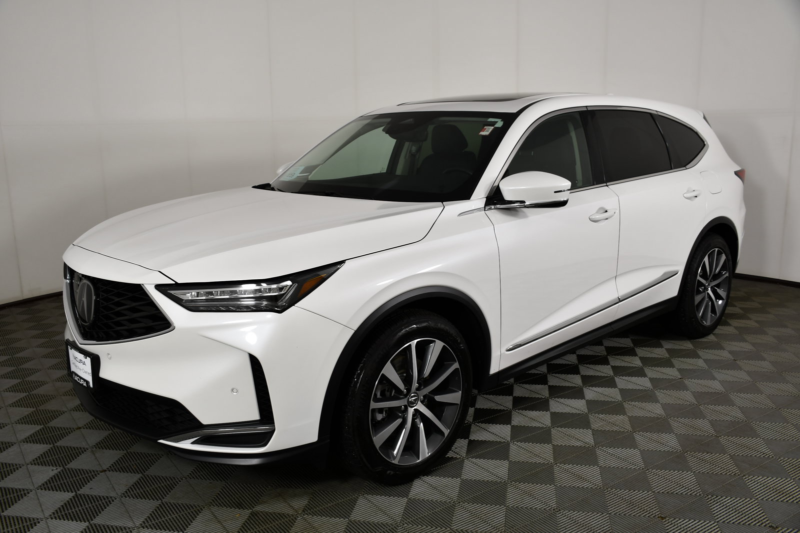 Certified 2025 Acura MDX w/ Technology Package AWD/4WD image 10