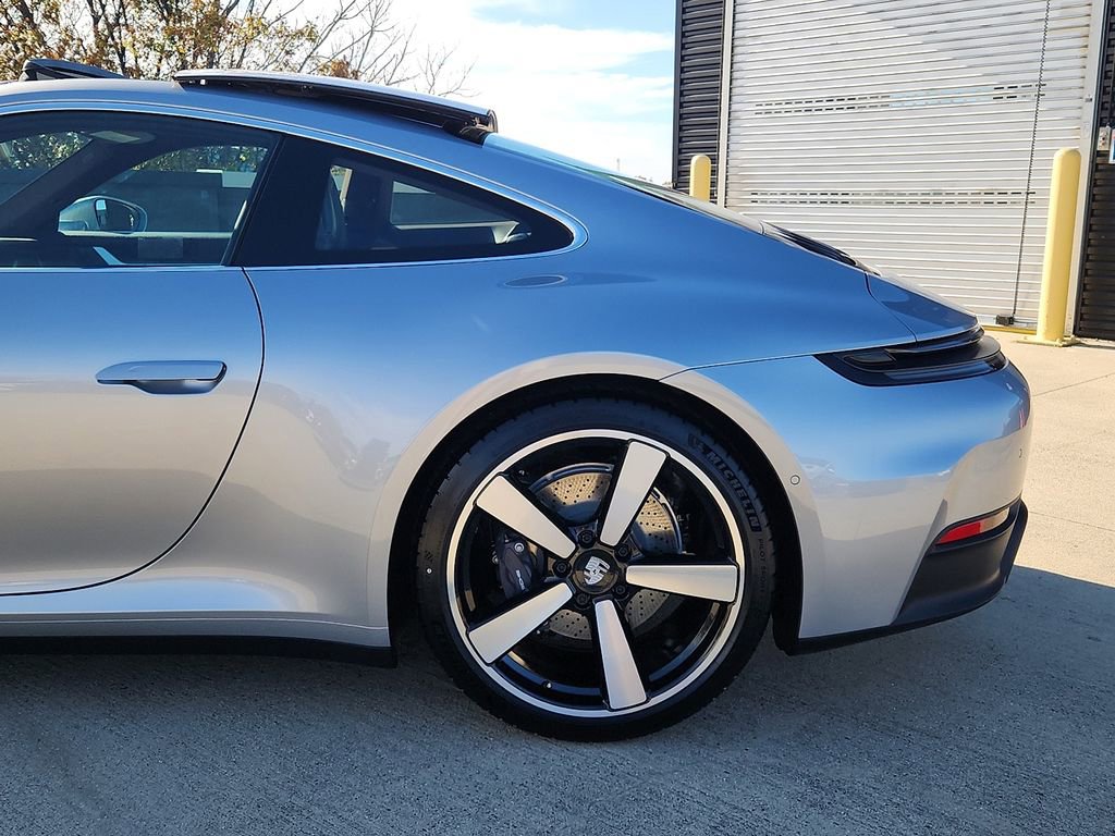 New 2026 Porsche 911 Carrera image 7