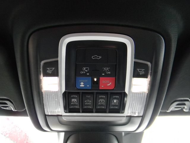 Used 2024 RAM 1500 Laramie AWD/4WD image 17
