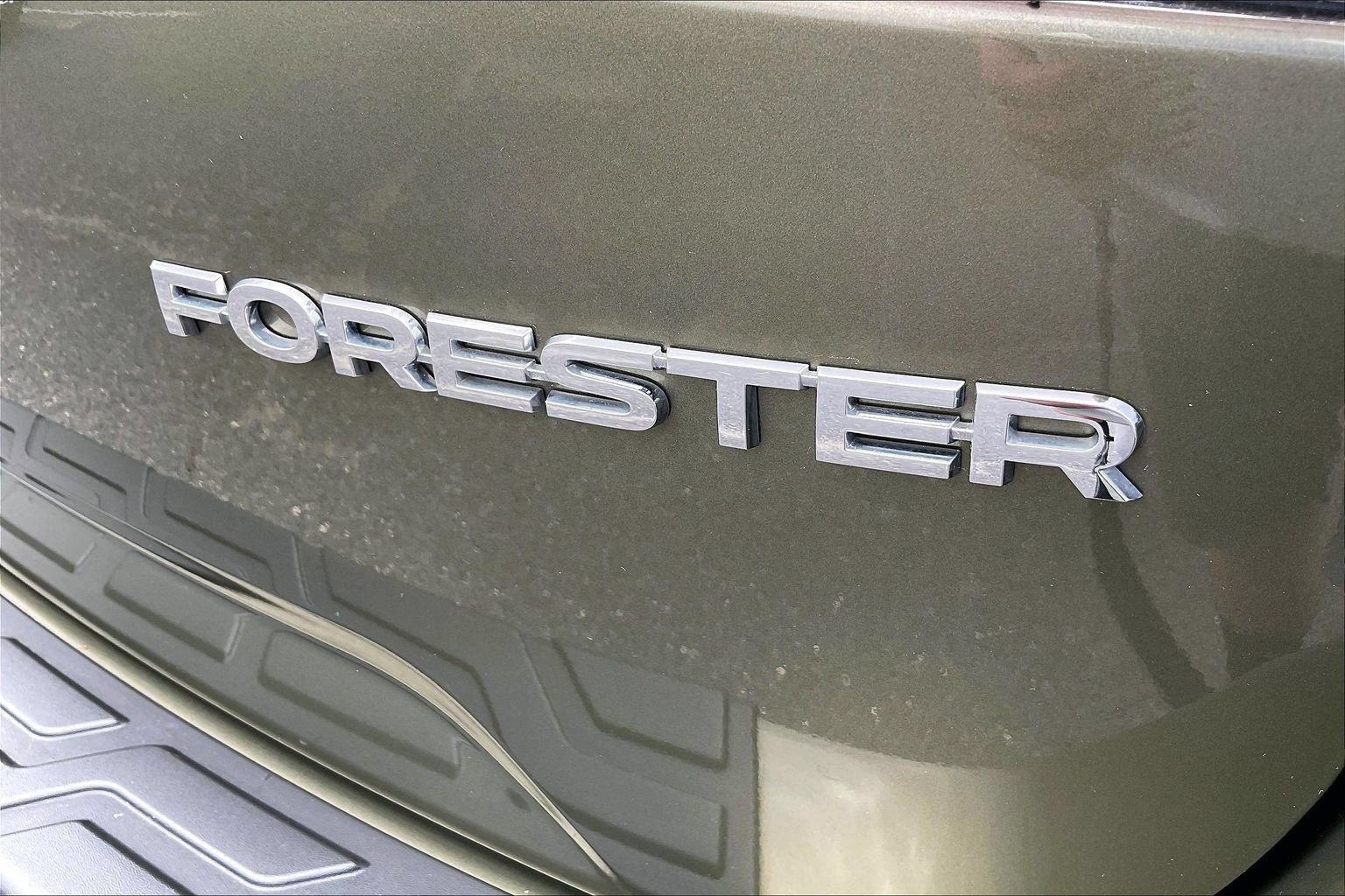 Certified 2024 Subaru Forester Limited AWD/4WD image 11