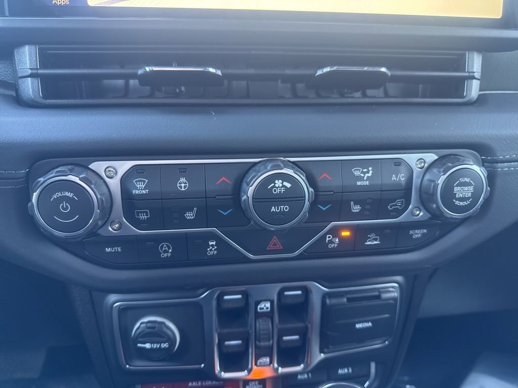 New 2026 Jeep Gladiator Mojave AWD/4WD image 24