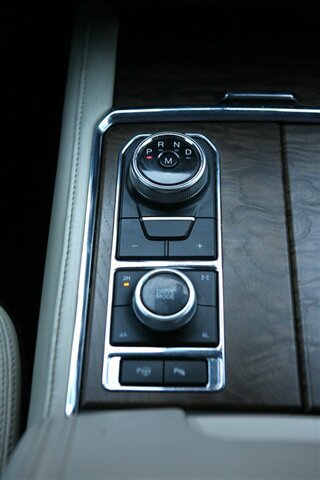 Used 2020 Ford Expedition Max Platinum AWD/4WD image 28