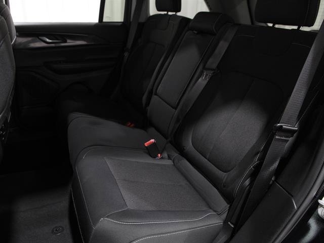 Used 2023 Jeep Grand Cherokee Laredo w/ Luxury Tech Group I image 18