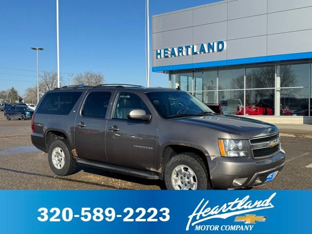 Used 2013 Chevrolet Suburban LT image 1
