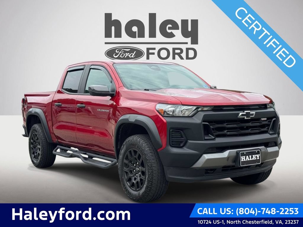 Used 2025 Chevrolet Colorado Trail Boss AWD/4WD image 1