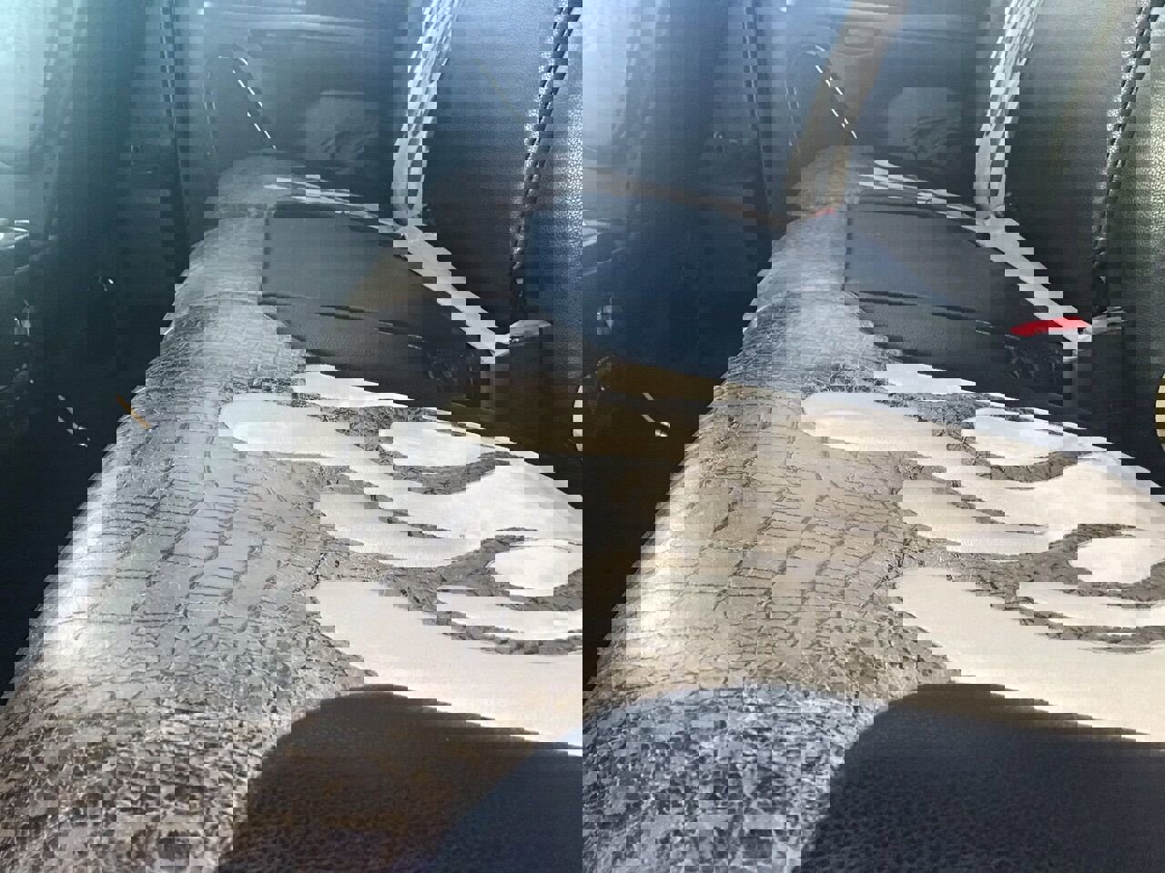 Used 2001 Ford Excursion XLT image 35