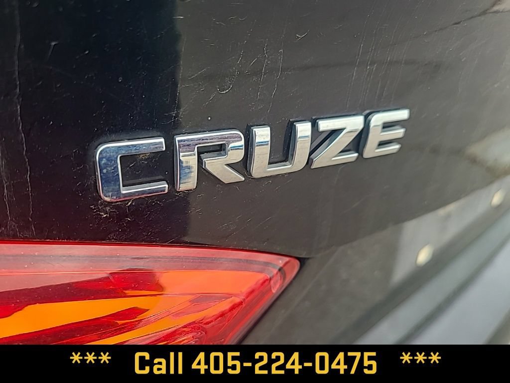 Used 2019 Chevrolet Cruze LS w/ LS Convenience Package FWD image 8