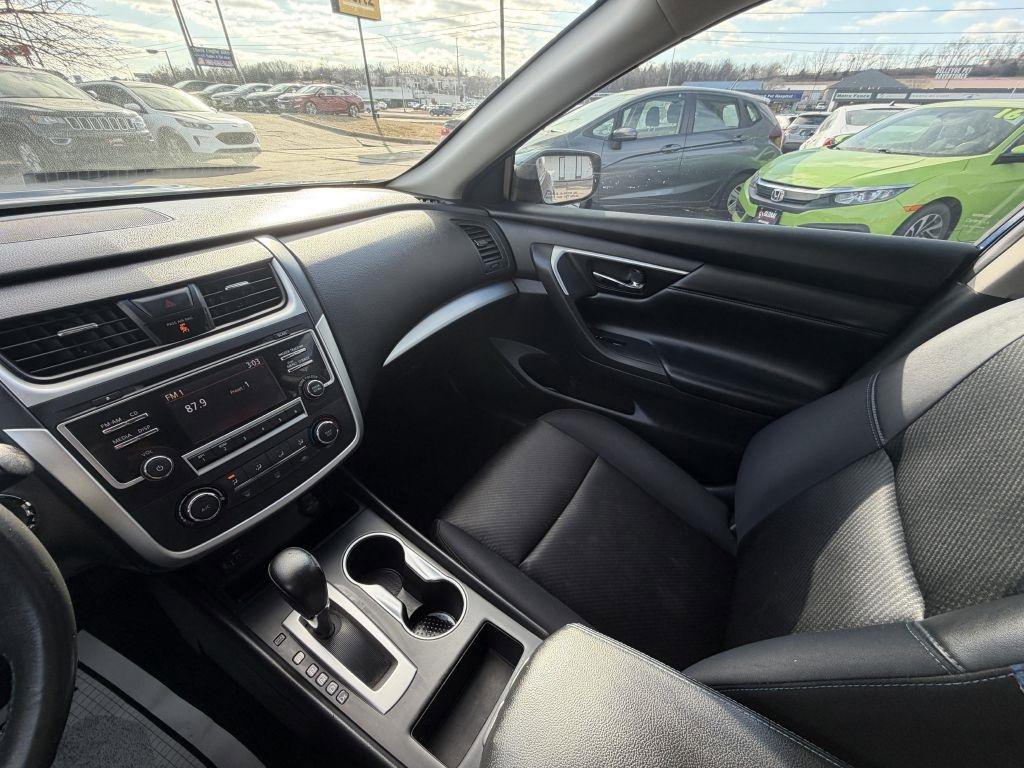 Used 2017 Nissan Altima 2.5 SR image 16