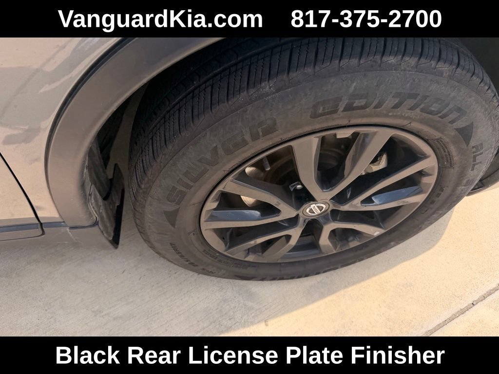 Used 2018 Nissan Rogue SV FWD image 11