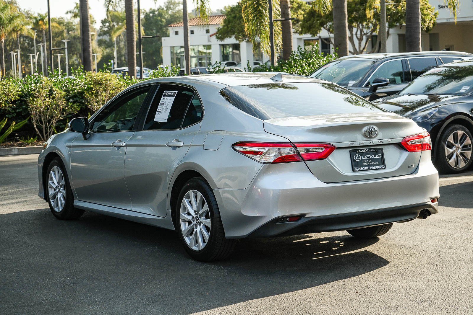 Used 2019 Toyota Camry LE w/ Carpet Mat Package FWD image 4