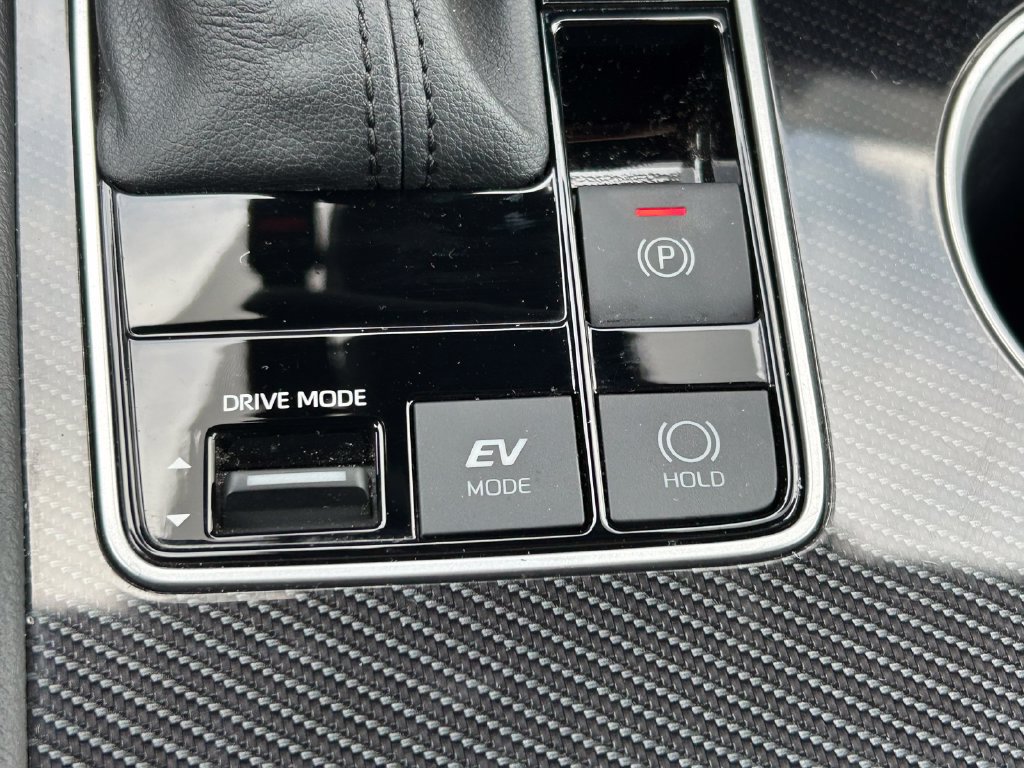 Certified 2025 Toyota Sienna XSE w/ XSE Premium Package AWD/4WD image 36
