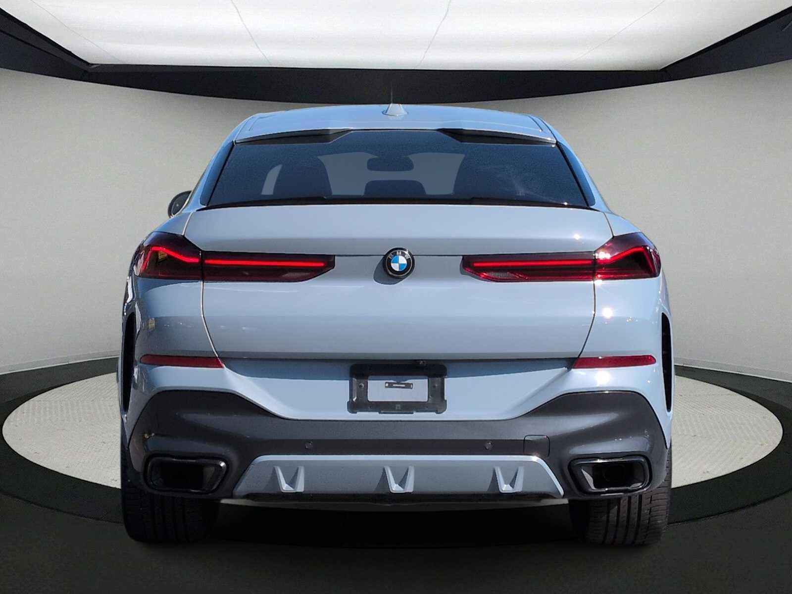 Used 2024 BMW X6 xDrive40i w/ Executive Package image 7