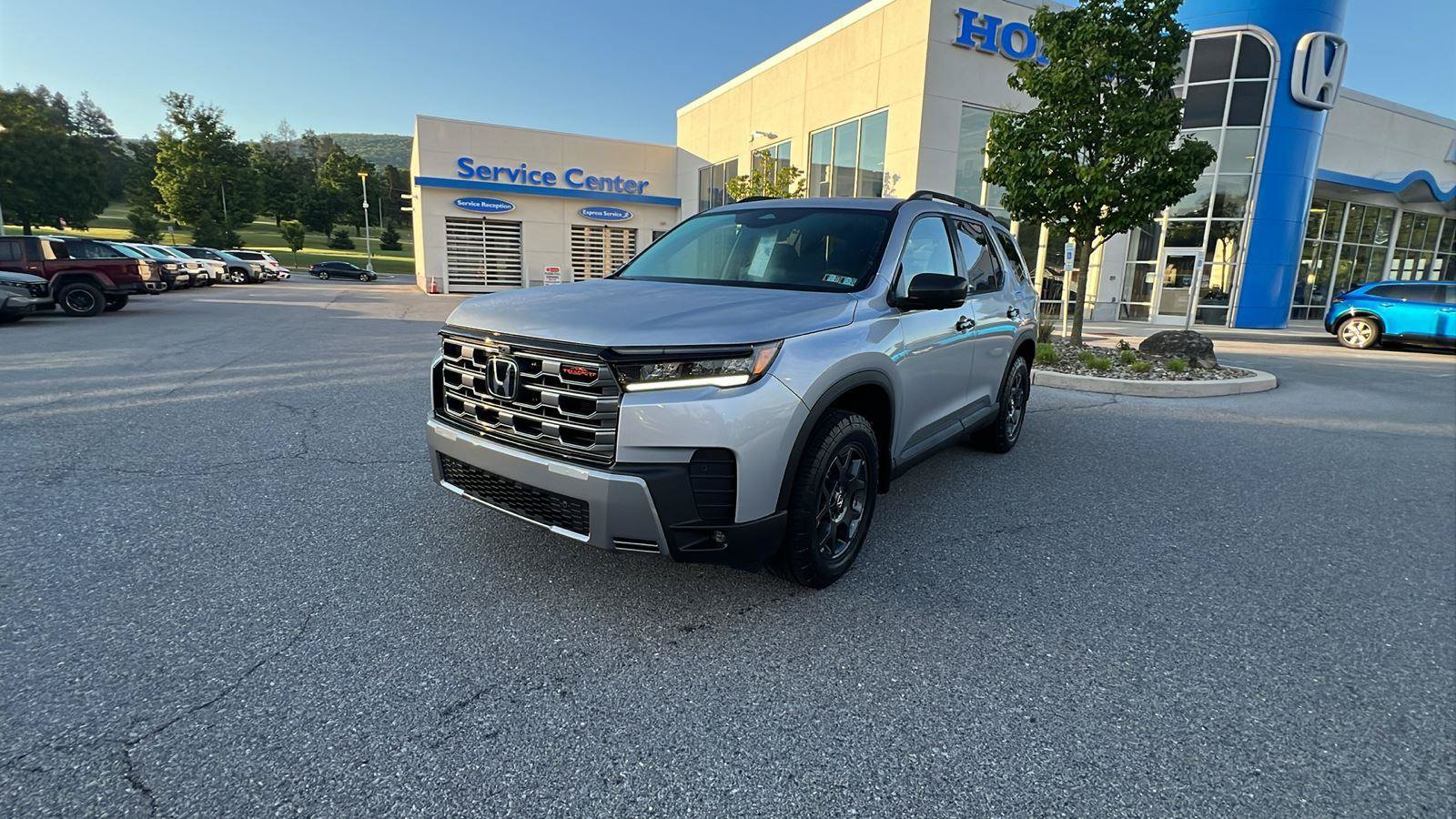 New 2026 Honda Pilot TrailSport image 8