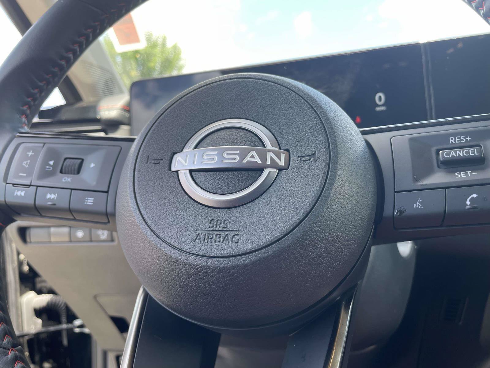 Used 2025 Nissan Kicks SR FWD image 18