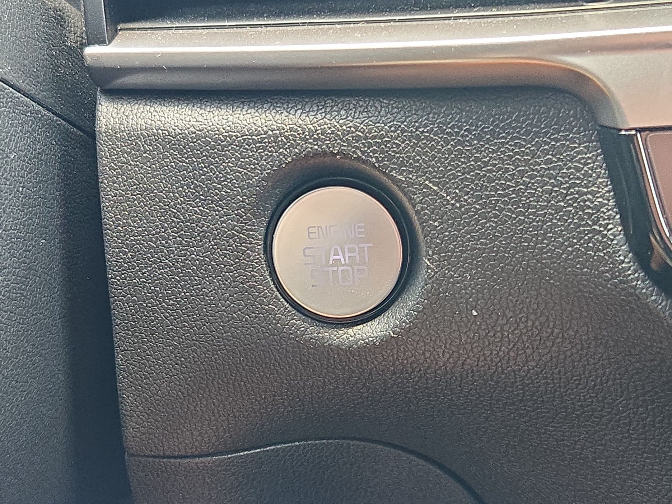 Used 2025 Kia Sorento S FWD image 21