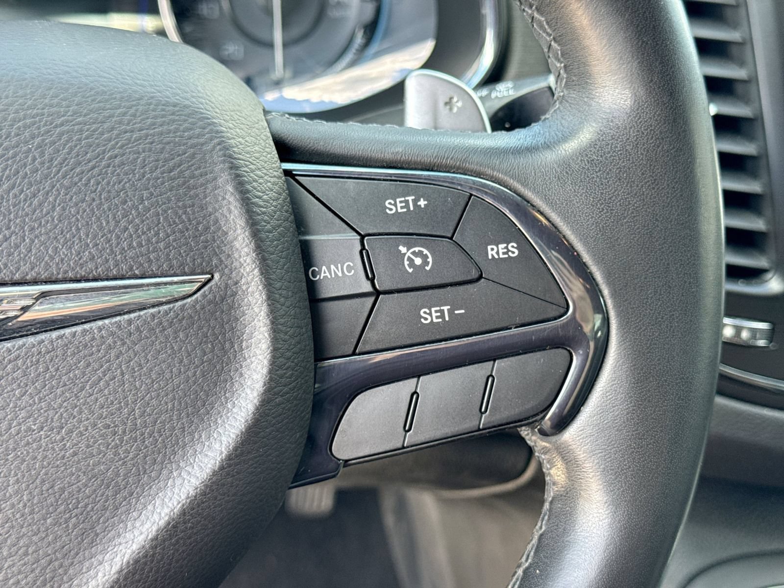 Used 2016 Chrysler 200 S FWD image 25