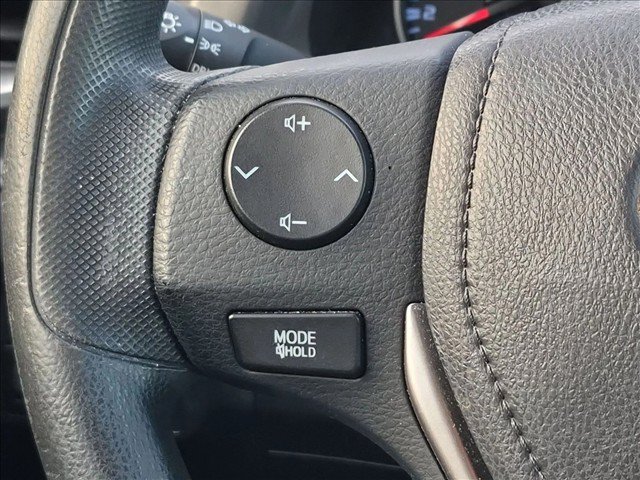 Used 2016 Toyota RAV4 LE FWD image 11