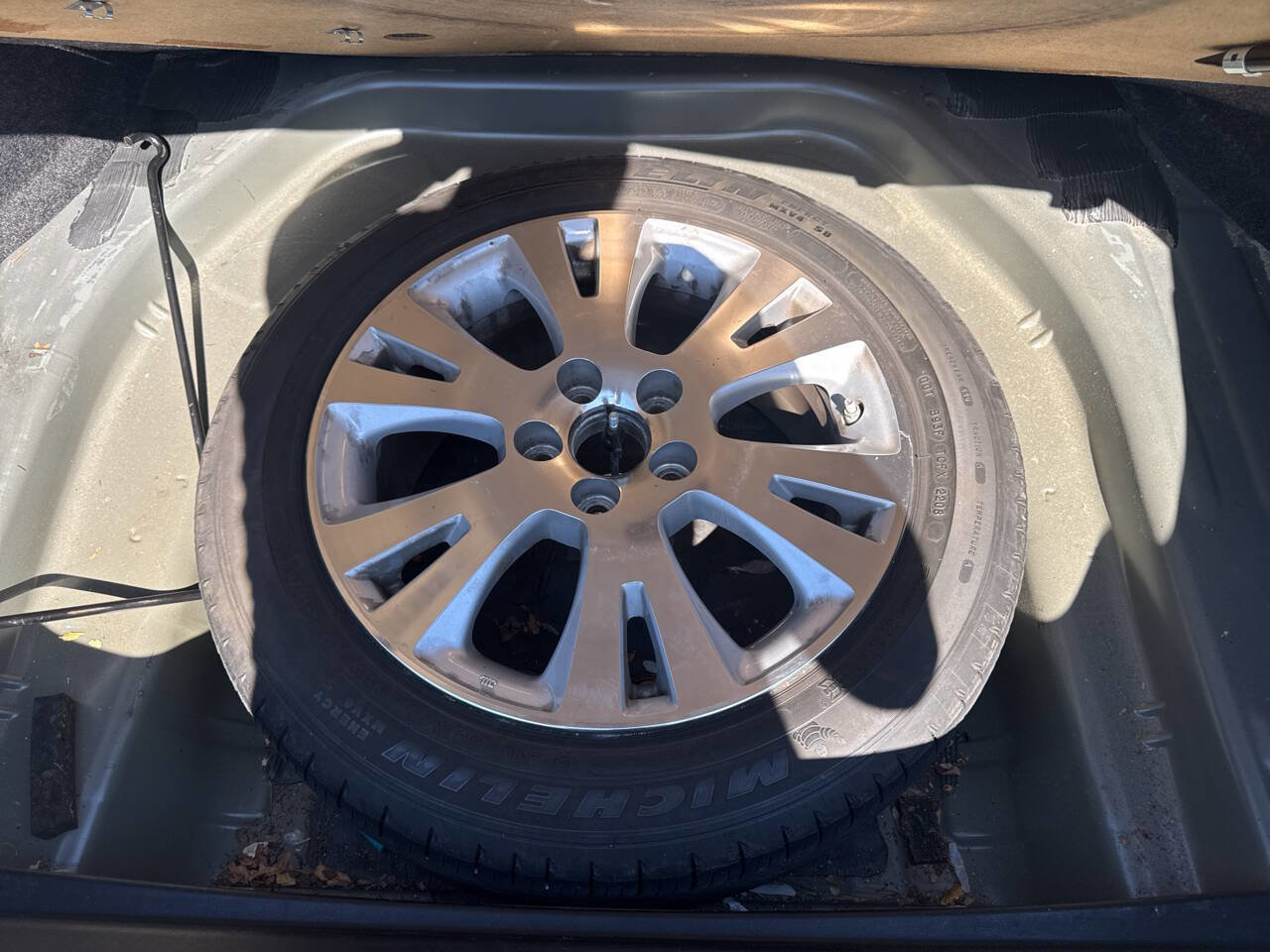 Used 2008 Toyota Avalon Touring FWD image 16