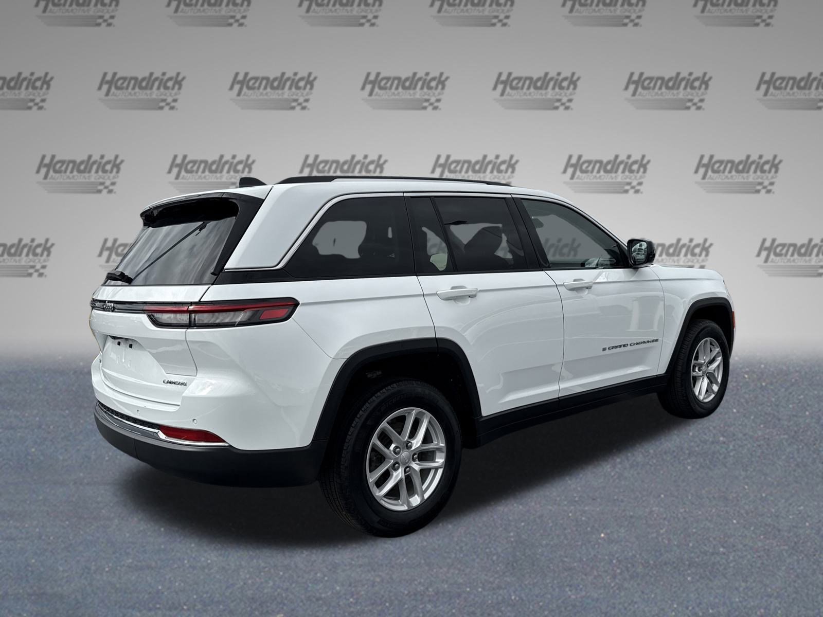 Used 2023 Jeep Grand Cherokee Laredo X w/ Luxury Tech Group I image 9