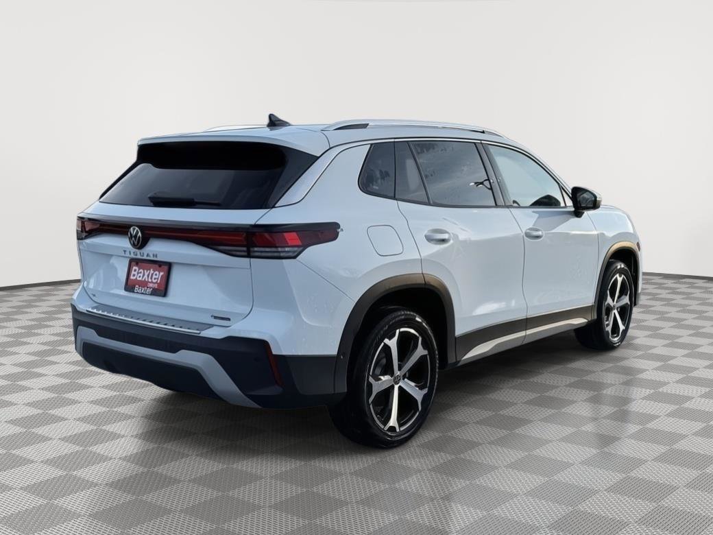 New 2026 Volkswagen Tiguan SE image 3