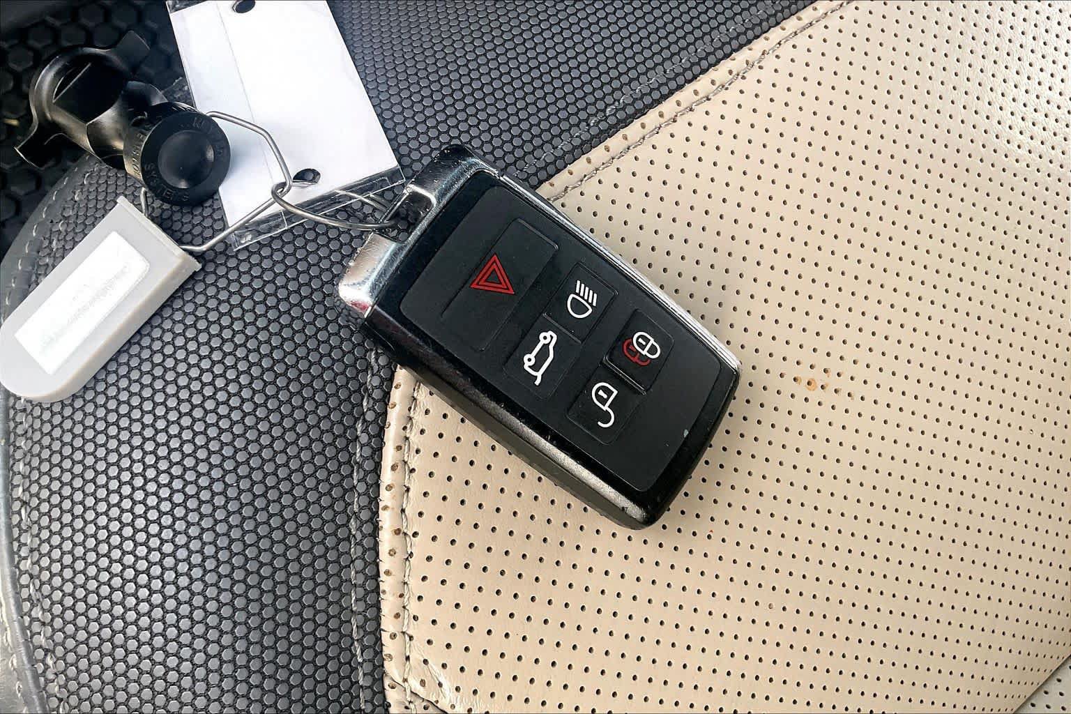 Used 2022 Land Rover Defender 110 X-Dynamic HSE AWD/4WD image 15