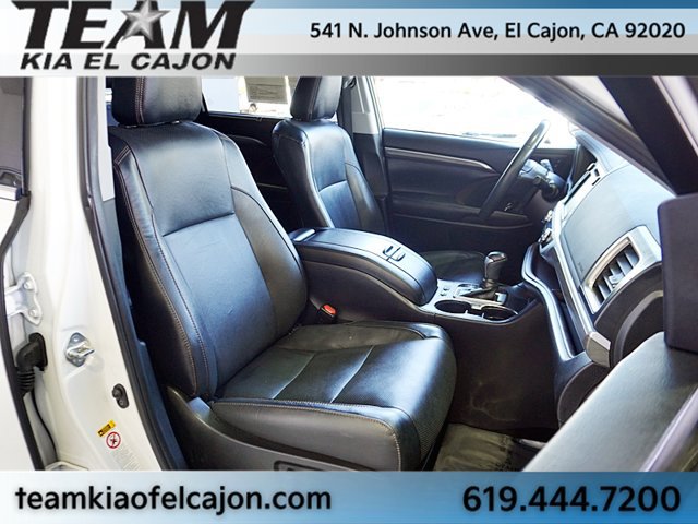 Used 2019 Toyota Highlander Limited FWD image 13