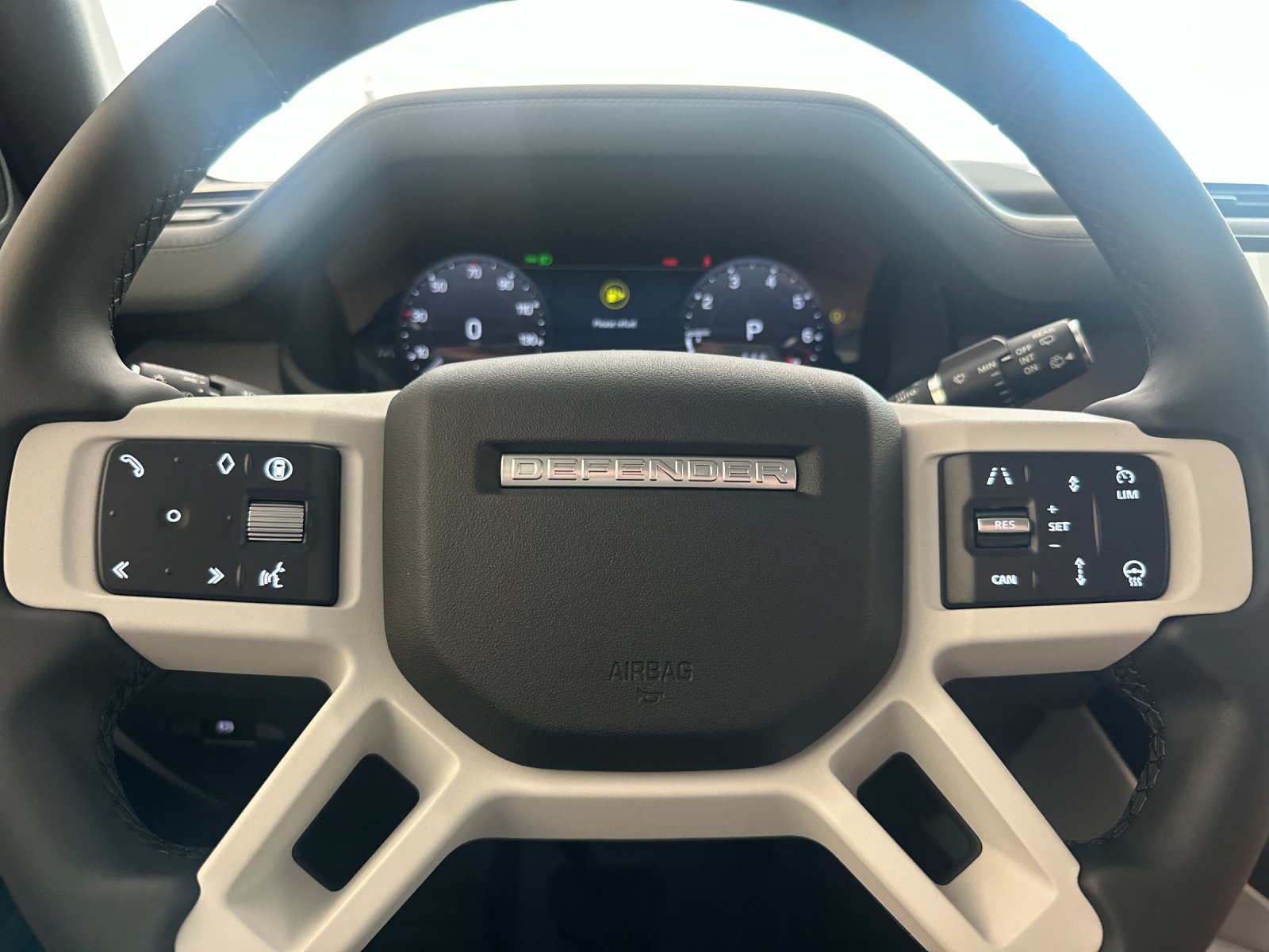 New 2026 Land Rover Defender 110 X-Dynamic SE AWD/4WD image 22