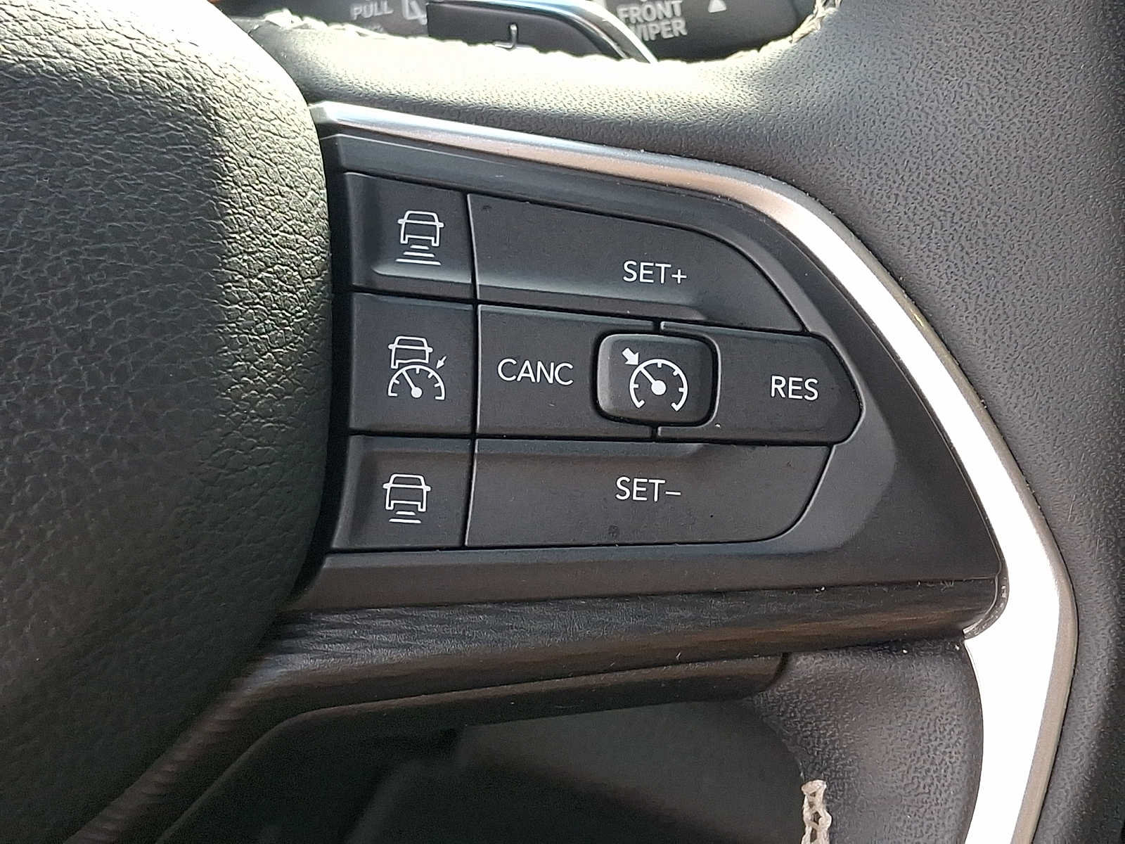 Used 2024 Jeep Grand Cherokee Altitude AWD/4WD image 21