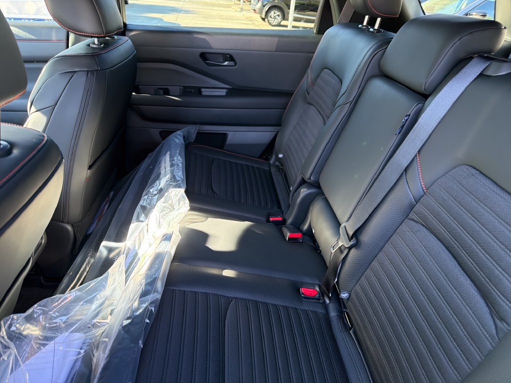 New 2026 Nissan Pathfinder Rock Creek AWD/4WD image 31